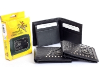 Embossed outer shell genuine leather western style bi-fold men wallet.