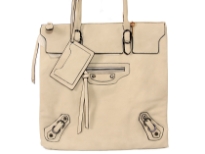 Fashion tote bag with double handle and top zipper closure. Made of PU (polyurethane).