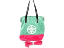 PVC Fashion Handbag. Top zipper closing. Center divider. Adjustable shoulder strap included.
