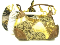 PVC Shoulder Fashion Bag. Top zipper closing.