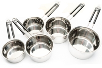 This sauce pan set has an eloquently beautiful style that will add a splash of class to any kitchen. 5 piece all stainless steel sauce pan set (3/4 quart Sauce Pan, 1 quart Sauce Pan, 1-1/4 quart Sauce Pan, 1-3/4 quart sauce pan, 2 quart sauce pan). We recommend you to hand wash the sauce pan due to its finish even though it is dishwasher safe. Not oven safe.

Sauce pans have riveted Phenolic coated wire handles.