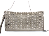 Faux leather folding studded with rhinestones. Top zipper closing. Back outside zipper pocket. Wrist strap and metal shoulder chain included.