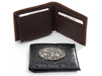Carry your money in style. This is a lizard embossed genuine leather Western Style mens wallet. As this is genuine leather, please be aware that there will be some small creases and nicks in the leather but the wallet are all brand new. 