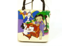 Betty Boop Bucket Bag with zipper closure. Made with PU (polyurethane) and double handle.