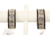 Metal Folding Bracelets Size: 1" Broad,(12 PCS in Box), Silver Plating, Glass Beads Kundan Work Black Beads/Hemetite Kundan