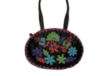 A demure, pretty bag for eveni